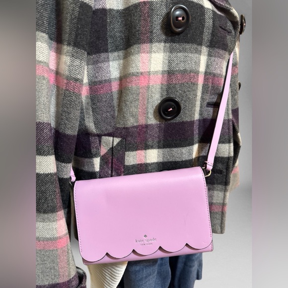 Kate Spade Pink Scalloped Crossbody Bag - Picture 1 of 9